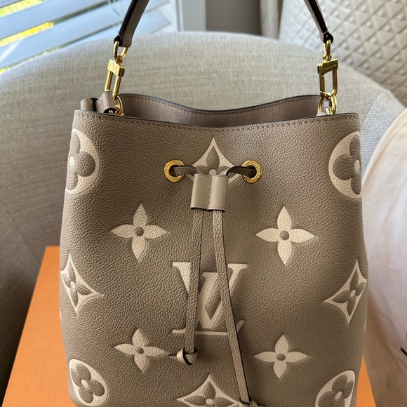 Empreinte Monogram Giant Neonoe MM Tourterelle Creme ❌SOLD ❌ - Picture 2 of 16